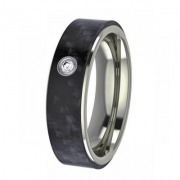 Ring hochglanz 6mm mit Carboneinlage und Brillant