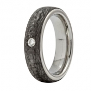 Ring matt 6mm mit Carboneinlage abgerundet und Zirkonia